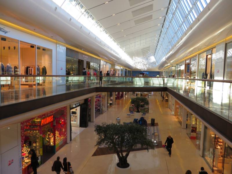 74_Gutachten-zur-Ablösung-eines-PVC-Designbelages-Einkaufszentrum-Marseille